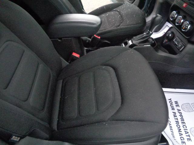 Used 2017 Jeep Renegade Altitude image 21