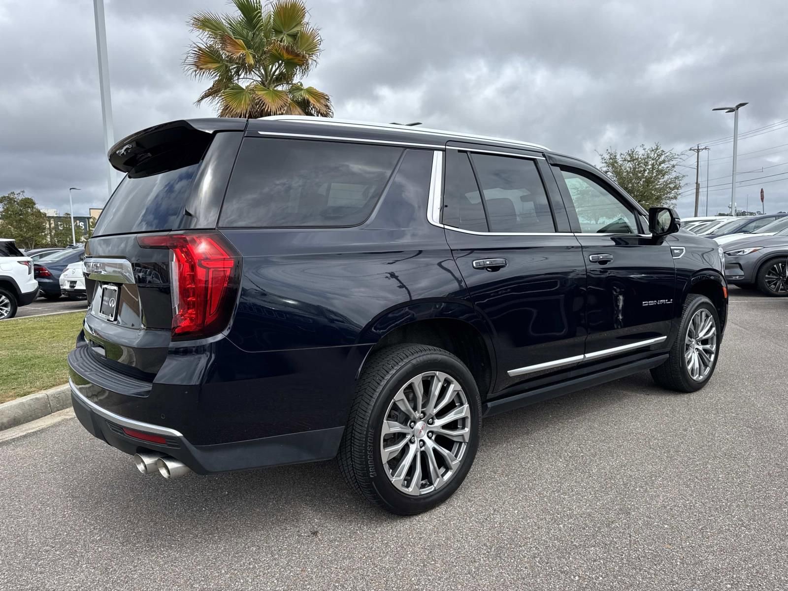 Used 2021 GMC Yukon Denali w/ Denali Premium Package image 6