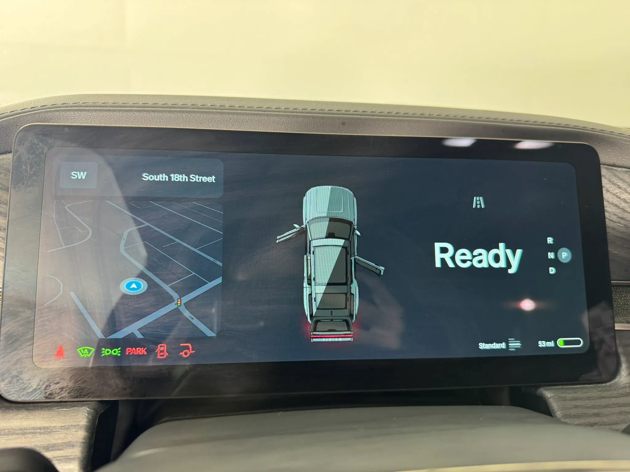 Used 2023 Rivian R1S Adventure image 14