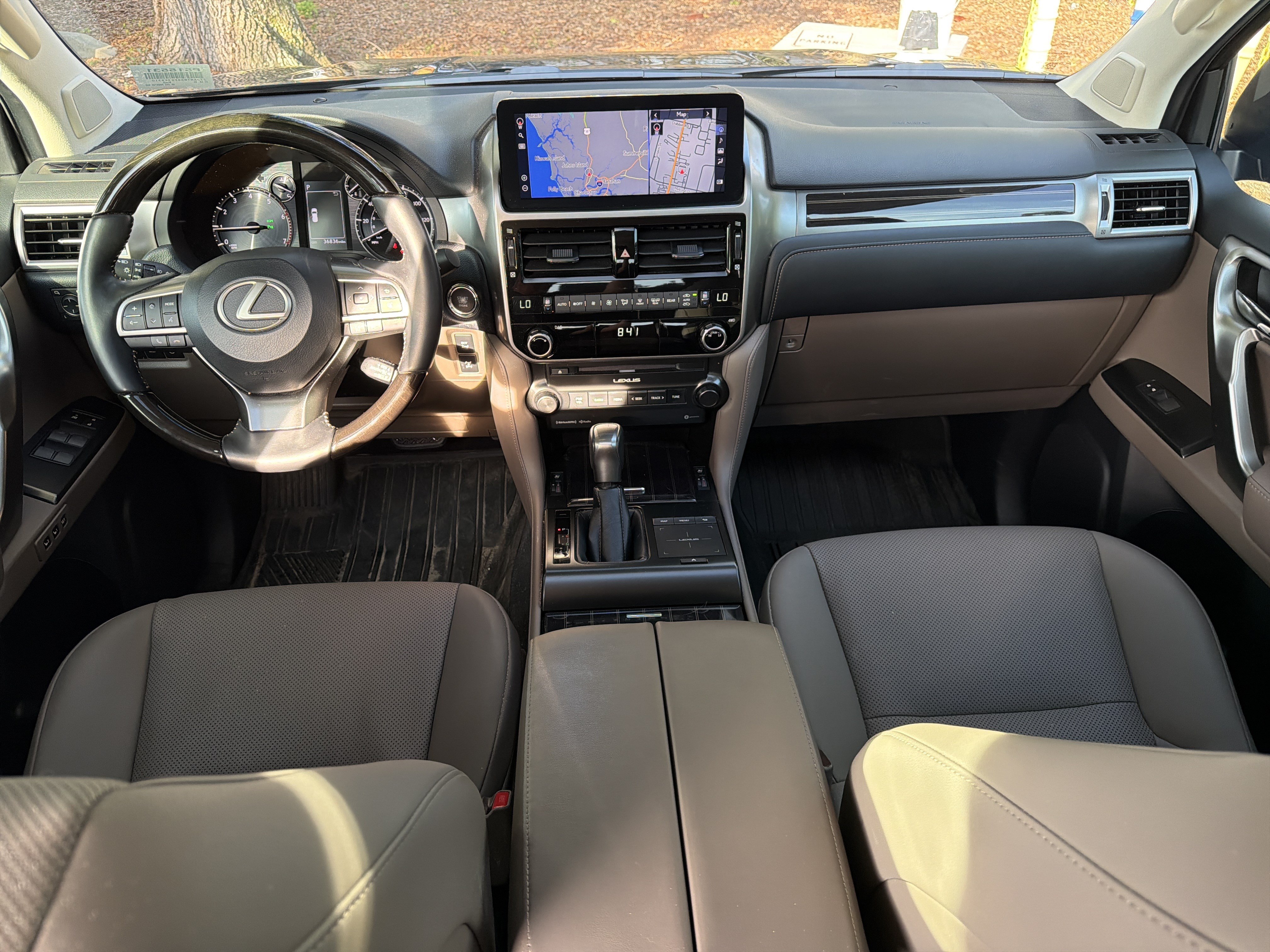 Used 2023 Lexus GX 460 Premium w/ Premium Package AWD/4WD image 34
