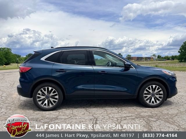 Used 2020 Ford Escape Titanium w/ Titanium Premium Package 2.0 AWD/4WD image 6