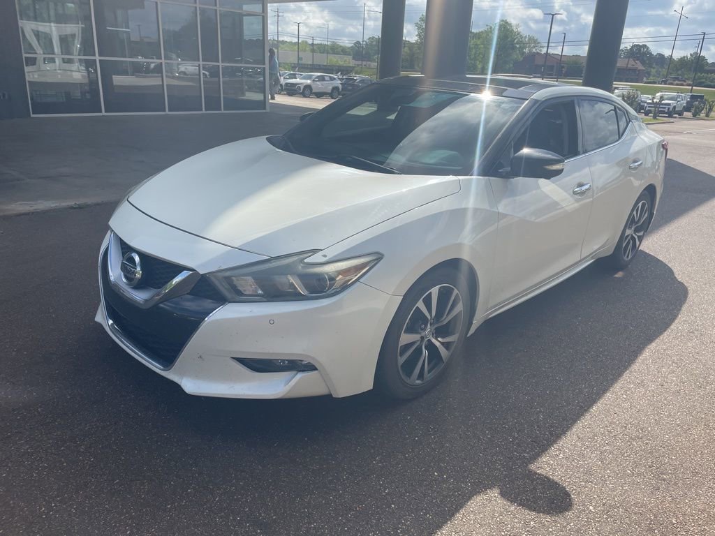 Used 2017 Nissan Maxima Platinum image 2