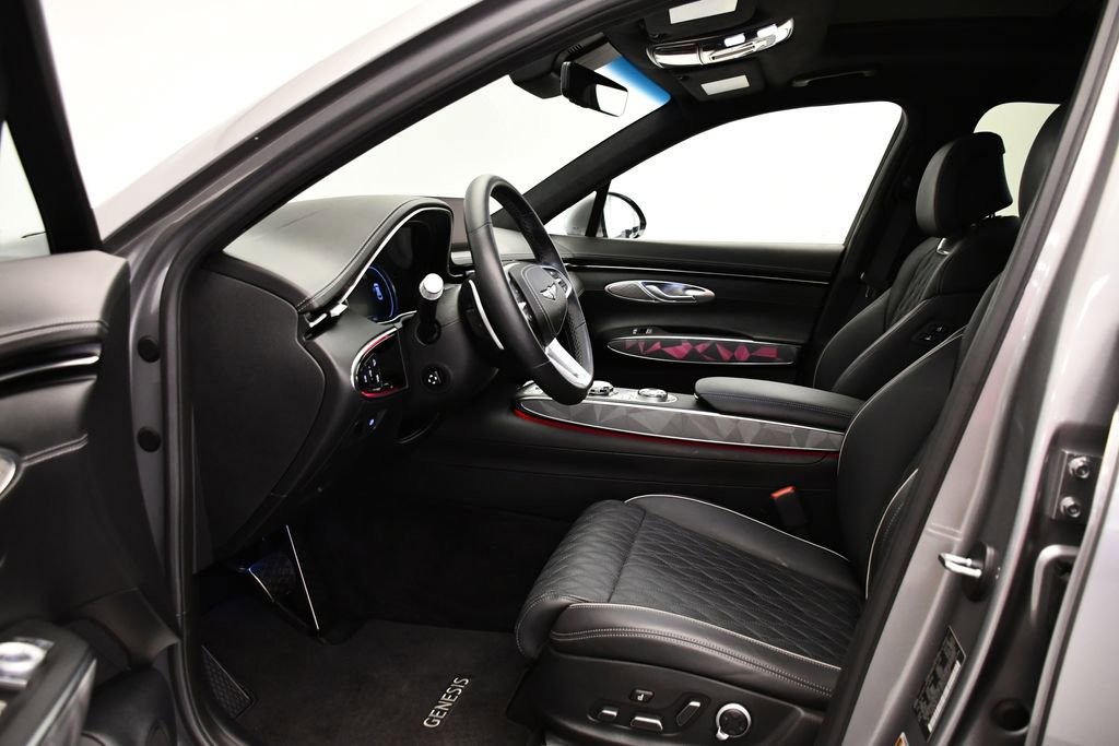 Used 2025 Genesis GV70 3.5T Sport w/ Sport Advanced Package image 37