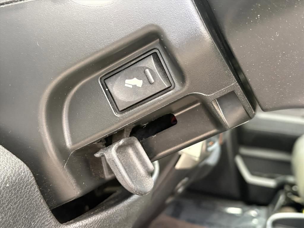 Used 2017 RAM 1500 Laramie image 11
