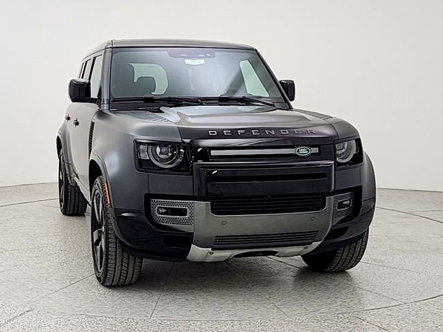 Used 2023 Land Rover Defender 110 image 2