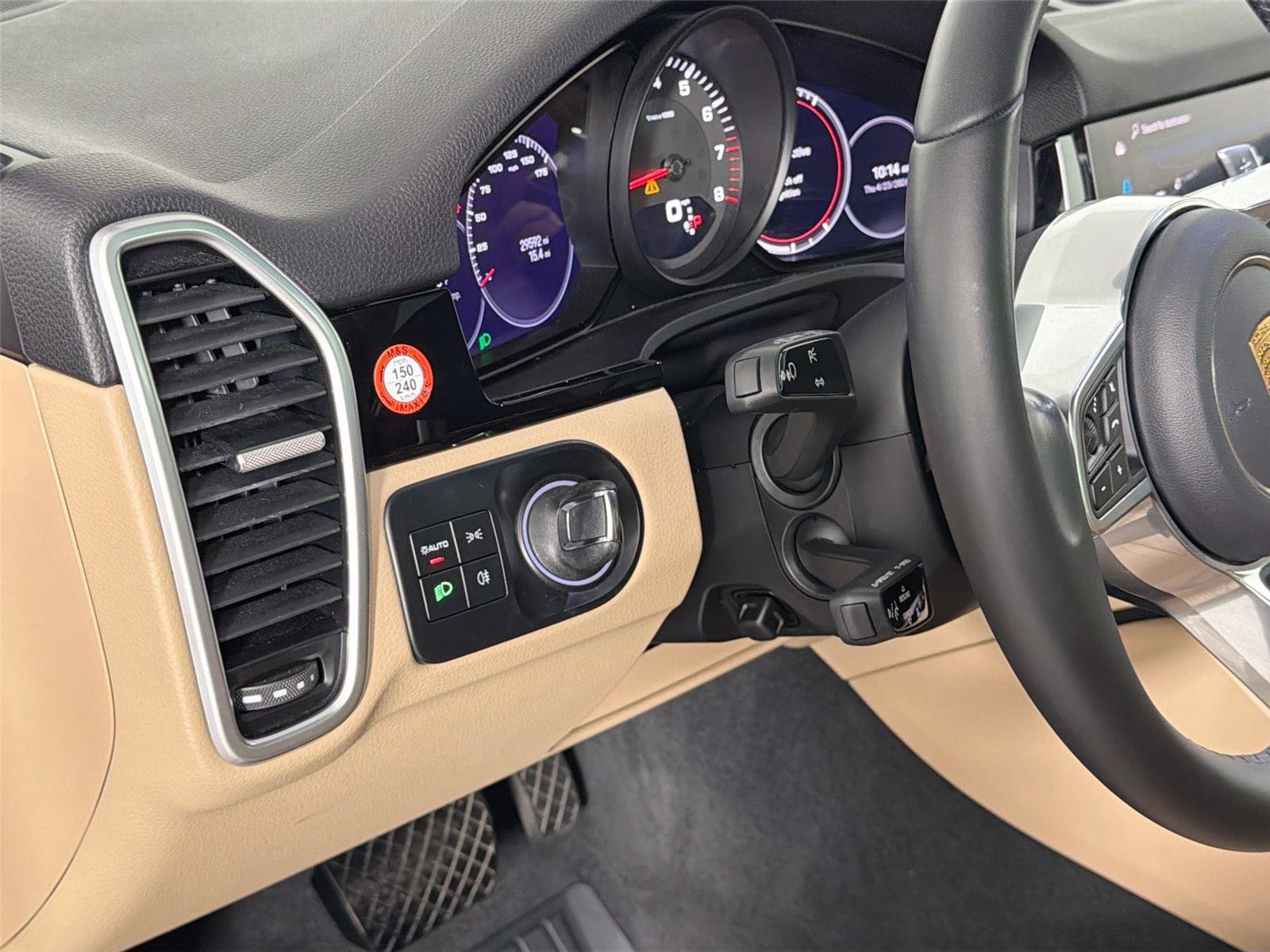 Certified 2022 Porsche Cayenne GTS AWD/4WD image 33