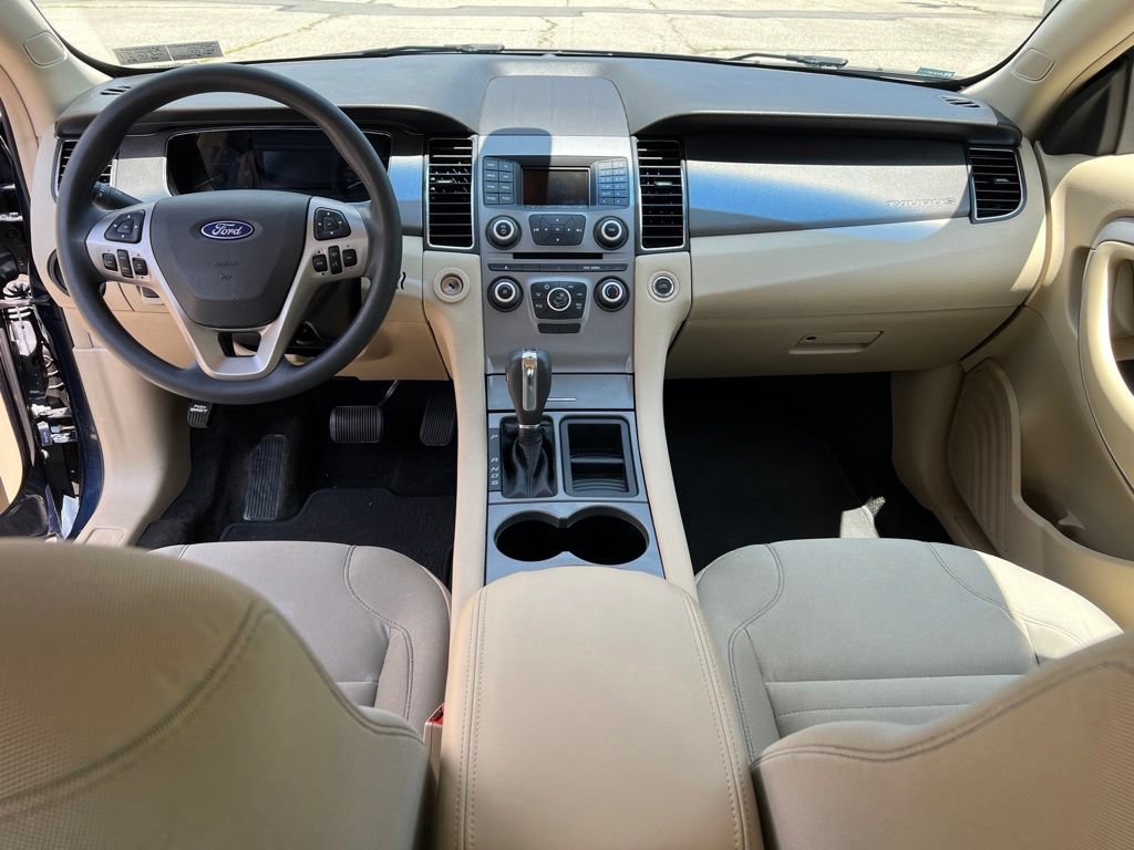 Used 2016 Ford Taurus SE FWD image 23