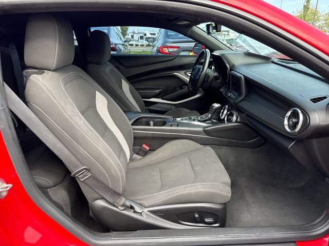 Used 2020 Chevrolet Camaro LT RWD image 18