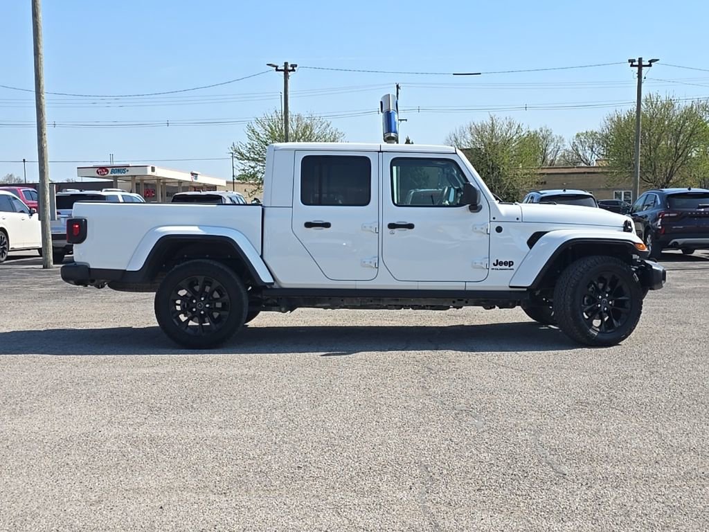 Certified 2024 Jeep Gladiator Sport AWD/4WD image 8