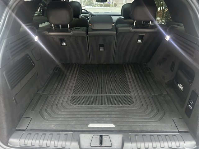 Used 2023 Land Rover Range Rover Sport SE image 38