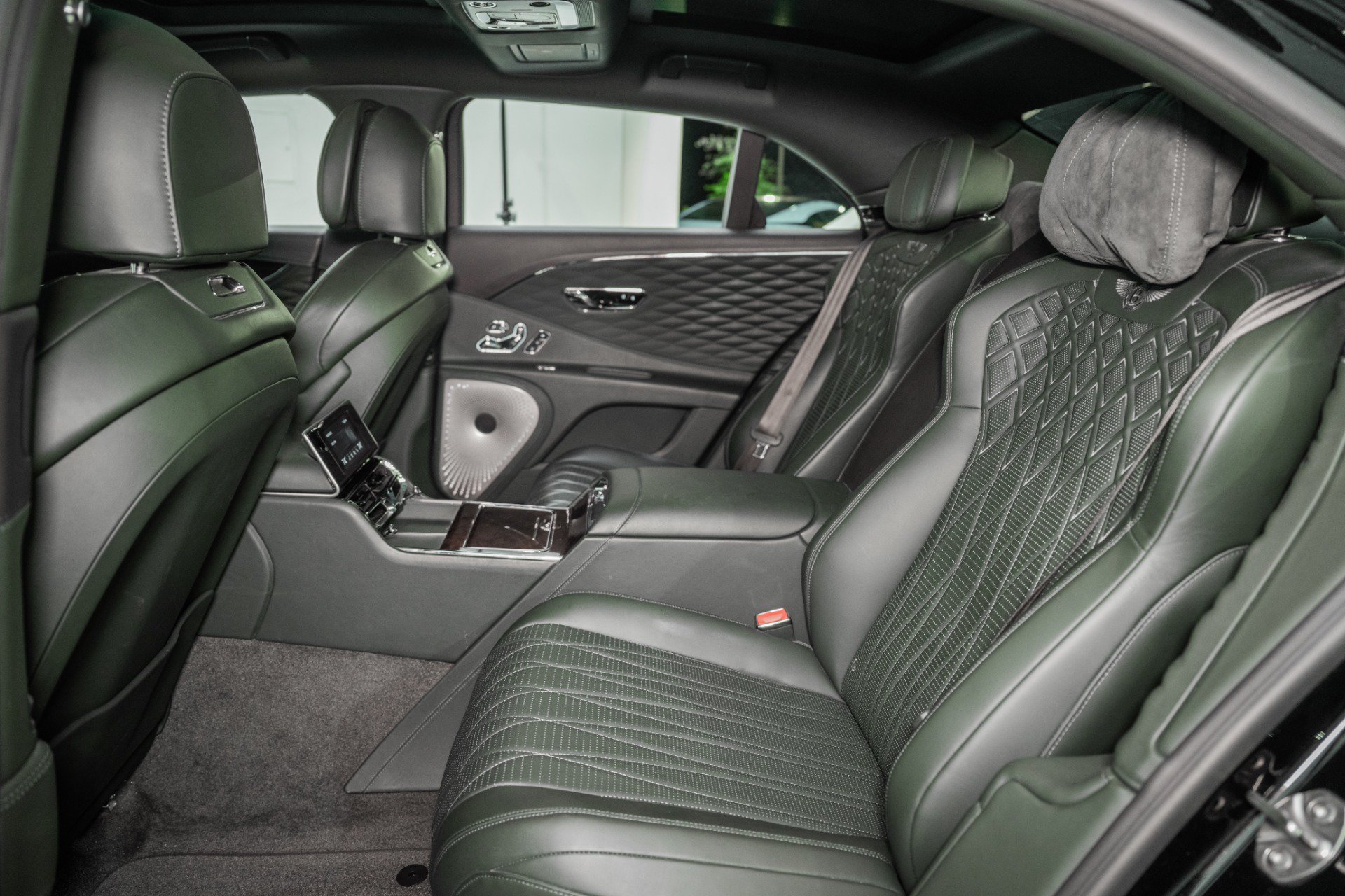 Certified 2022 Bentley Flying Spur V8 AWD/4WD image 21