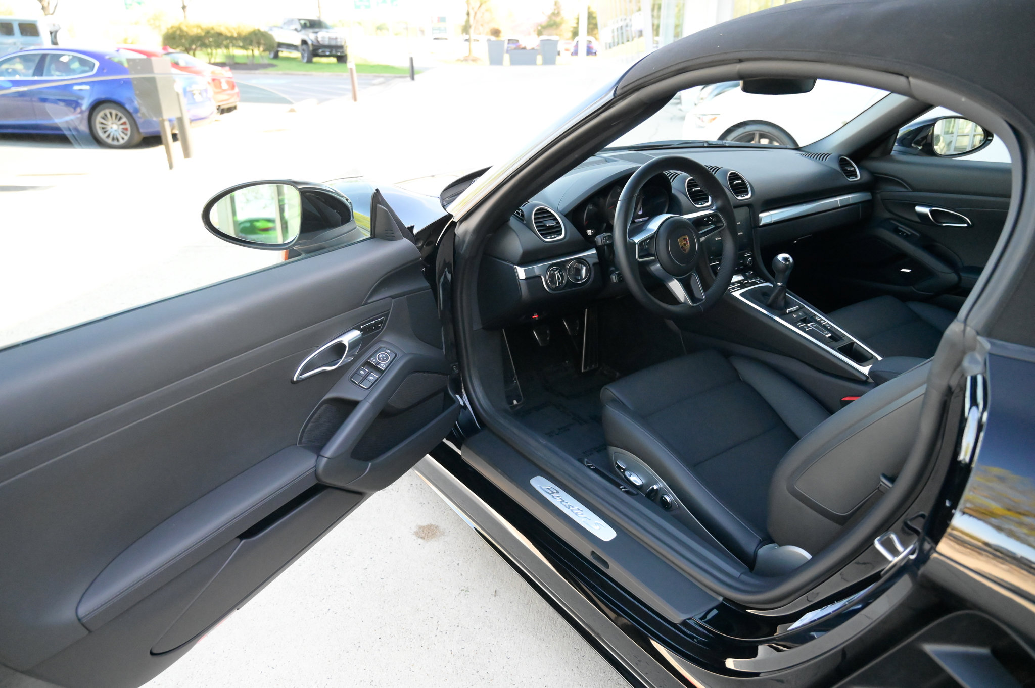 Used 2021 Porsche 718 Boxster S RWD image 15