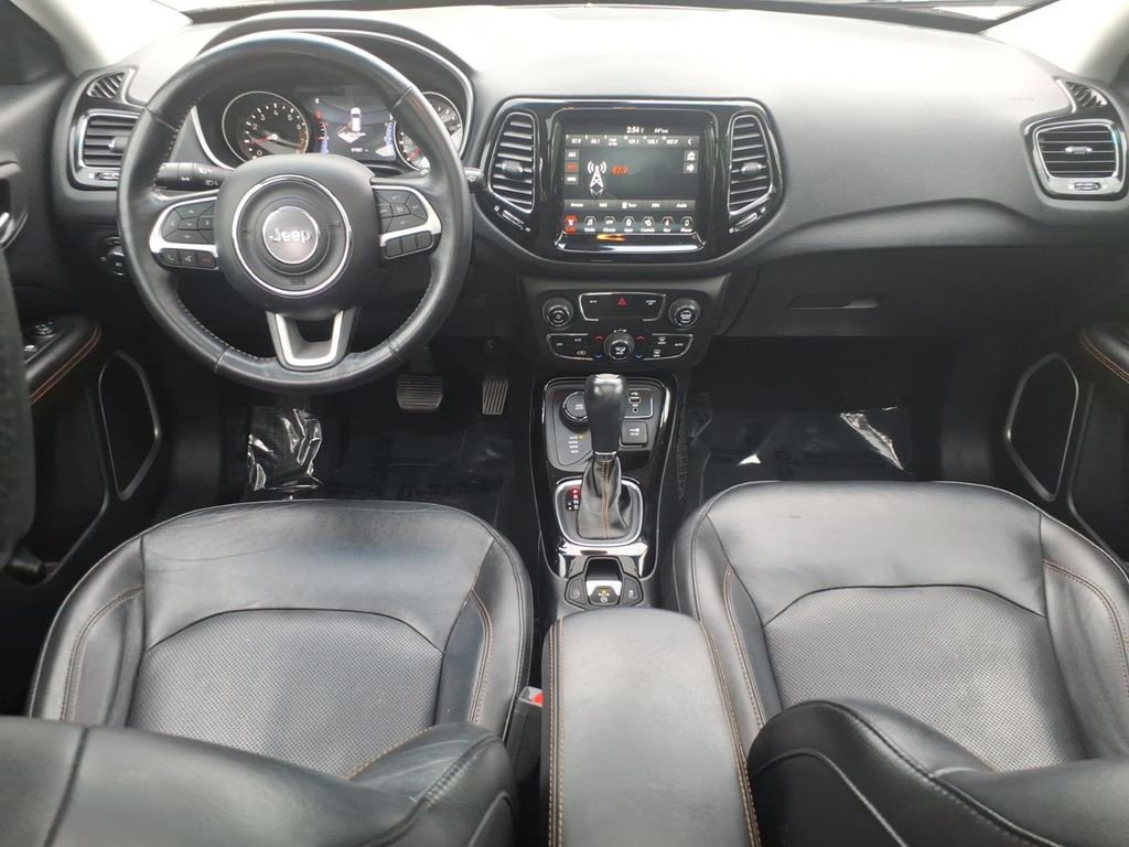 Used 2018 Jeep Compass Limited w/ Navigation Group AWD/4WD image 9