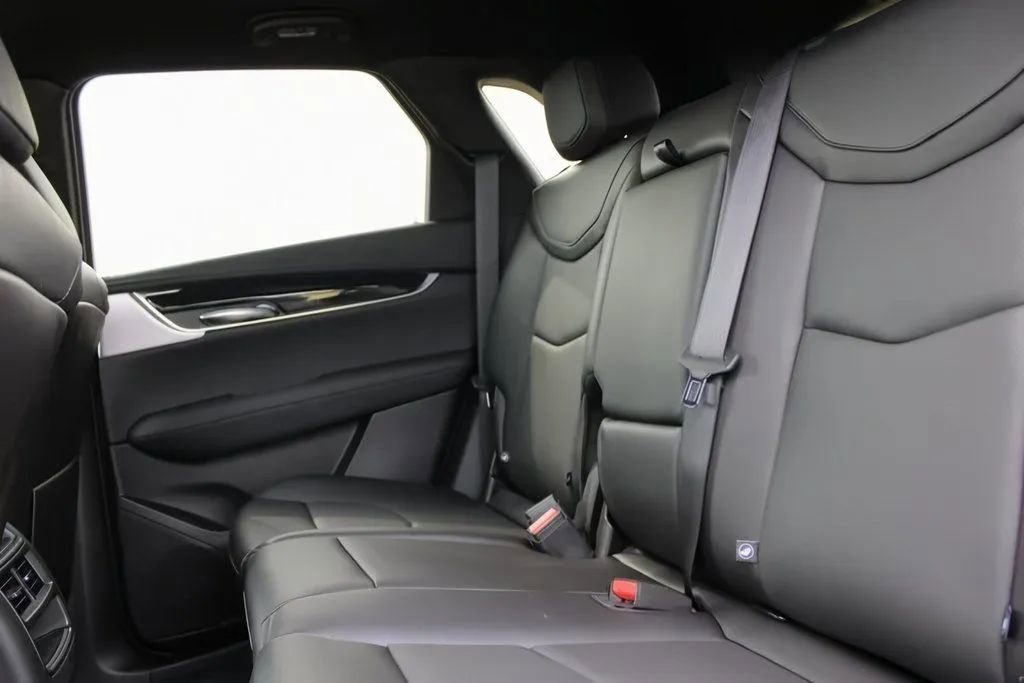 New 2025 Cadillac XT5 Premium Luxury AWD/4WD image 24