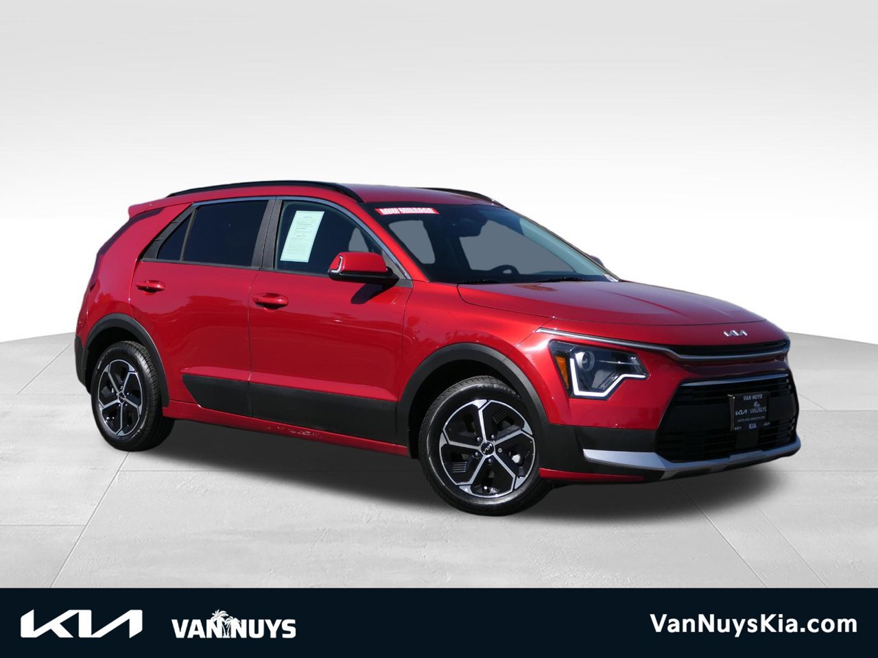 Certified 2024 Kia Niro EX FWD image 1