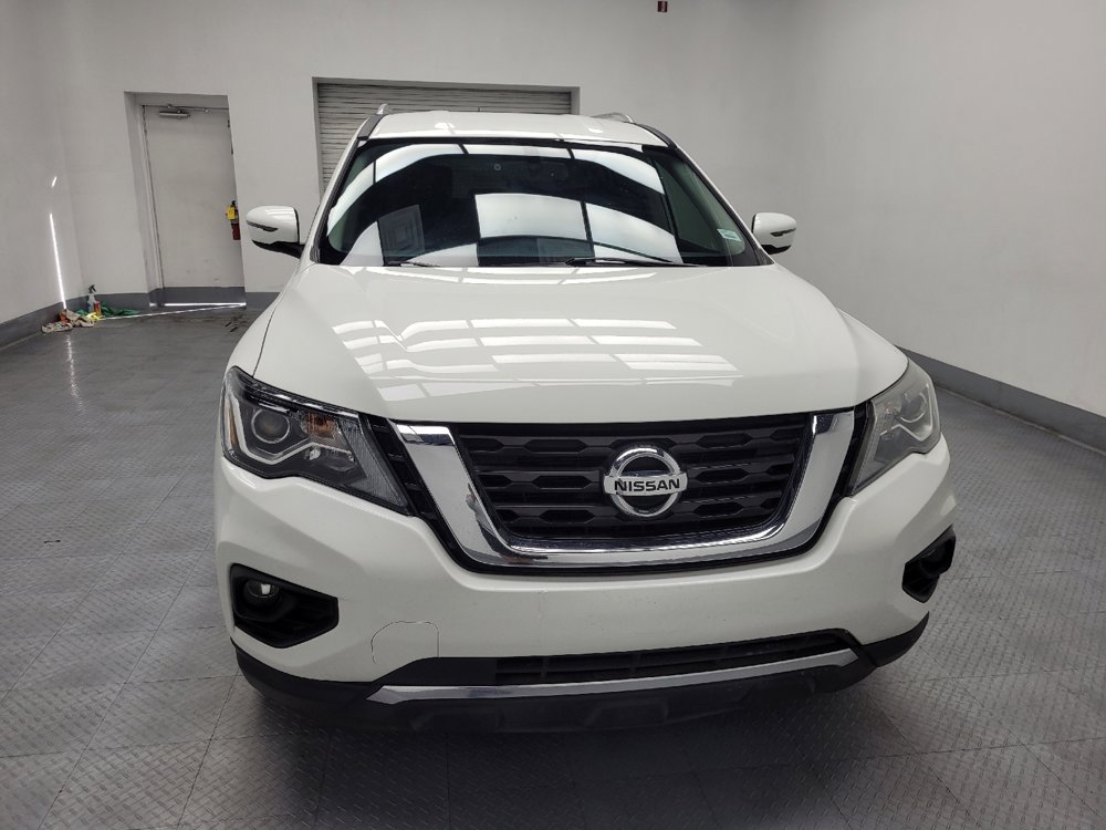 Used 2018 Nissan Pathfinder SV image 14