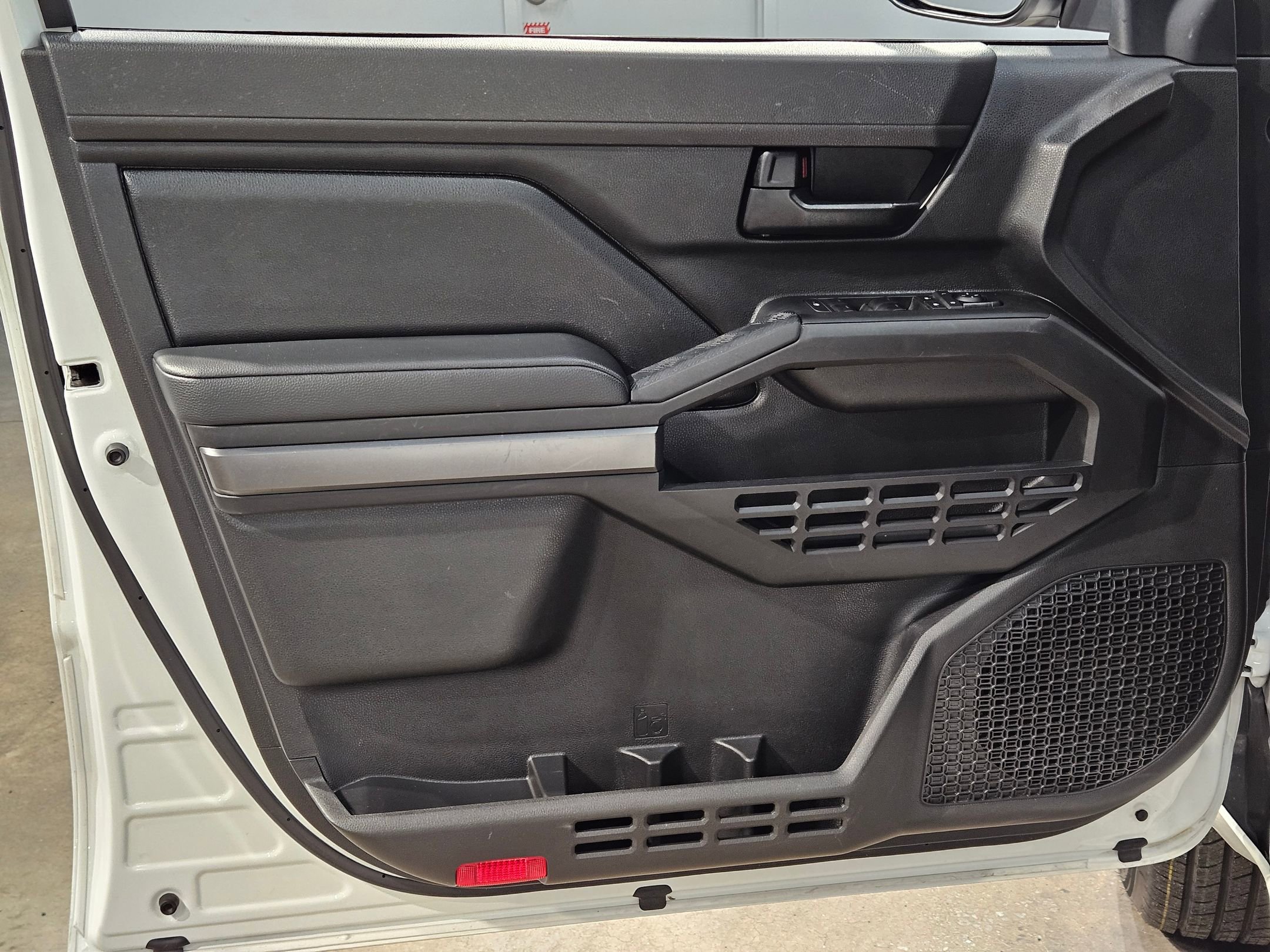 Certified 2024 Toyota Tacoma SR5 image 20