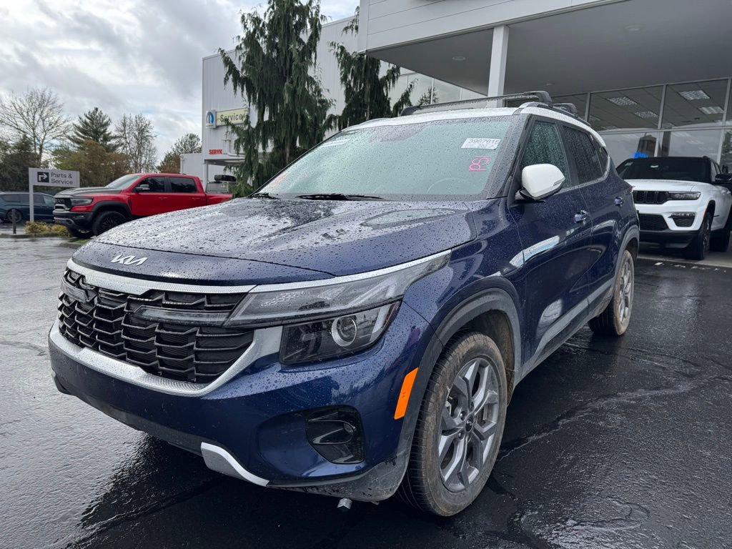 Used 2024 Kia Seltos S image 3