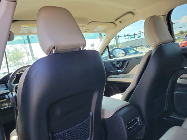 Used 2025 Lincoln Corsair FWD image 11