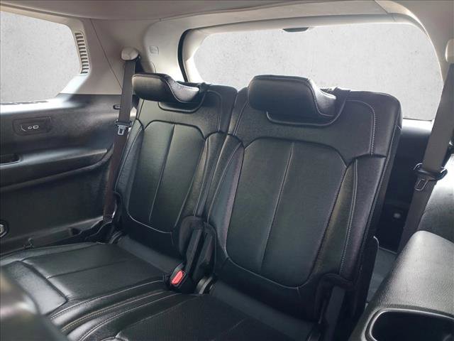 Used 2022 Jeep Grand Cherokee L Limited w/ Luxury Tech Group II image 11