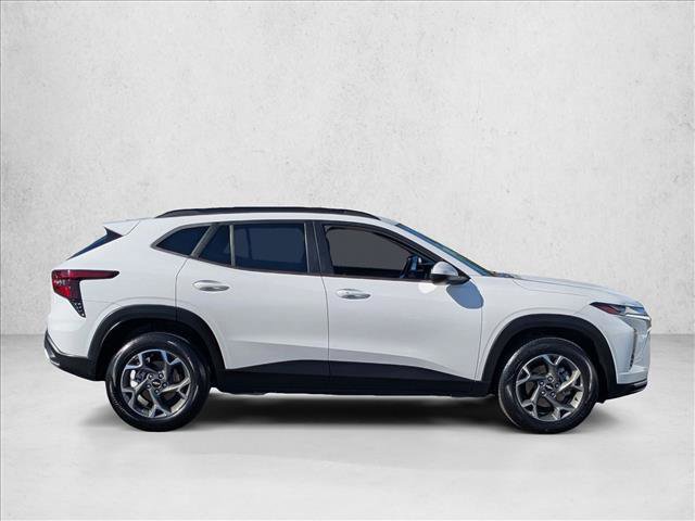 Certified 2024 Chevrolet Trax LT w/ Sunroof Package FWD image 4