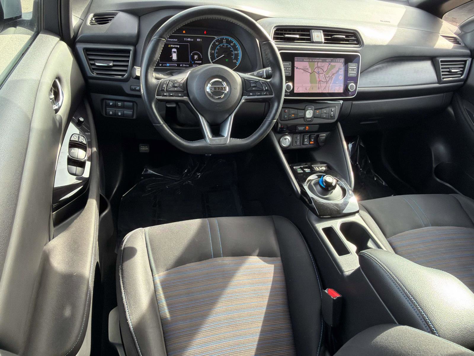 Used 2022 Nissan Leaf SV image 9