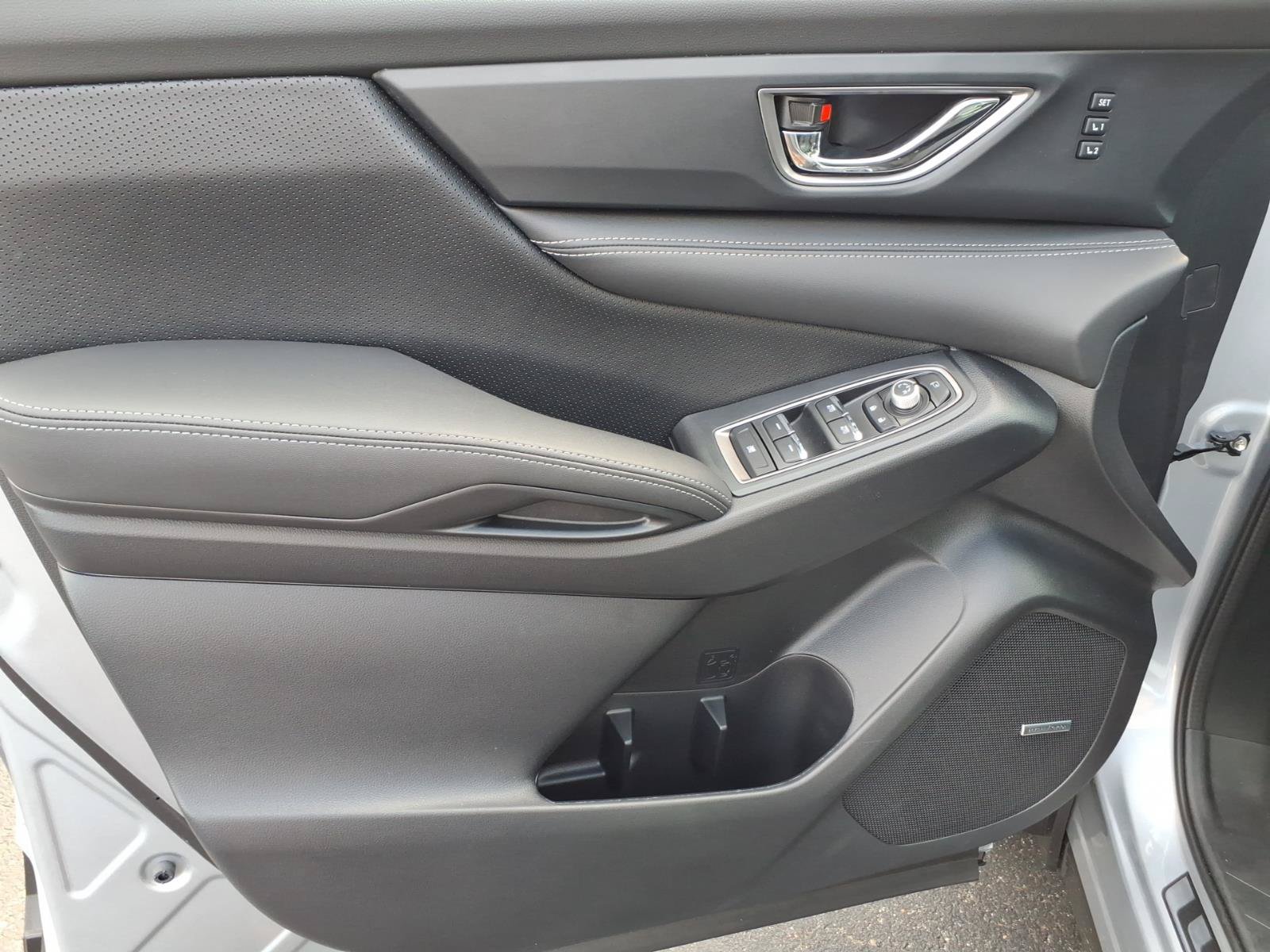 New 2026 Subaru Ascent Limited AWD/4WD image 11