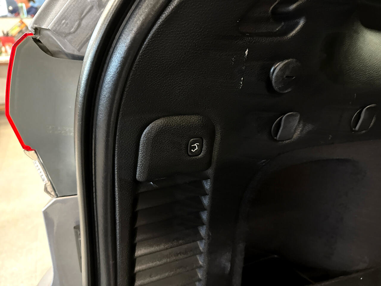 Used 2019 Jeep Grand Cherokee Limited image 39