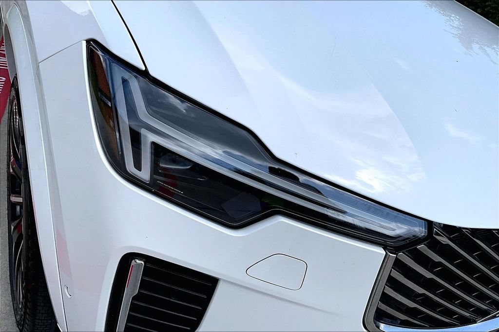 Certified 2025 Volvo XC90 B5 Plus AWD/4WD image 39