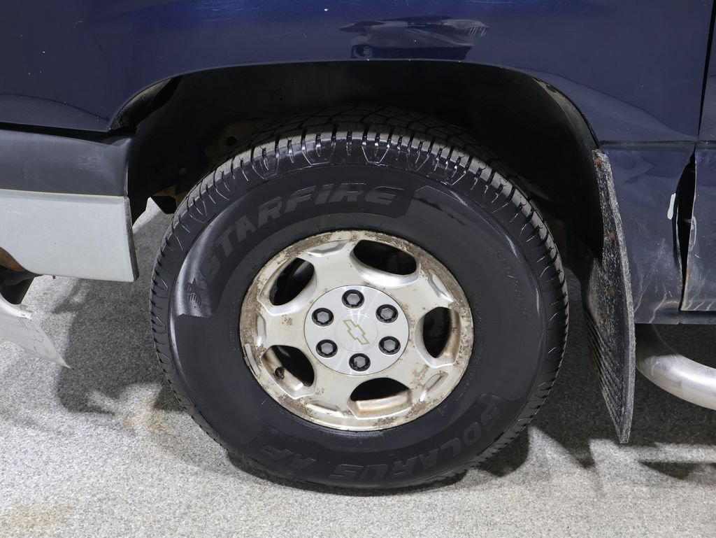 Used 2004 Chevrolet Avalanche 4x4 w/ Preferred Equipment Group image 21