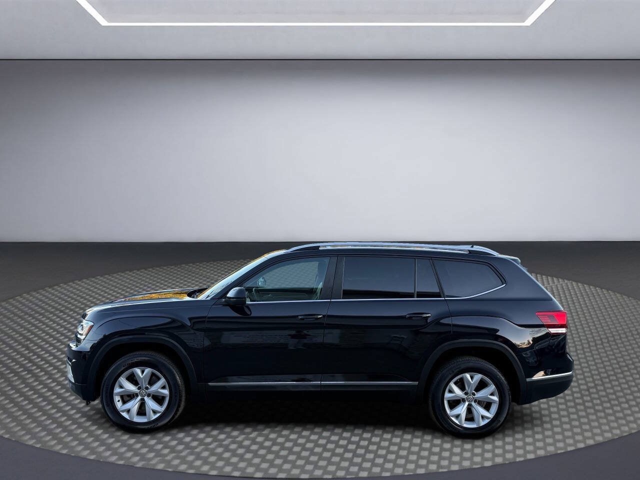 Used 2018 Volkswagen Atlas SEL AWD/4WD image 4