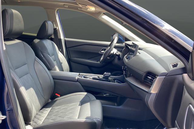 Used 2024 Nissan Rogue Platinum image 24