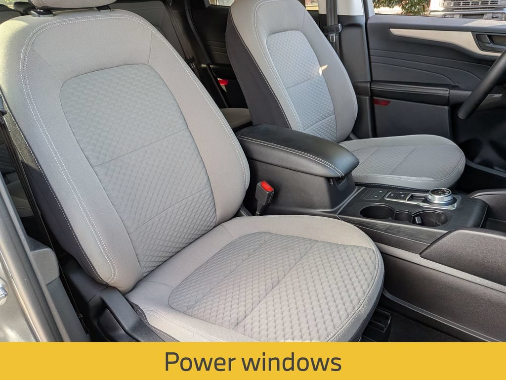 Used 2022 Ford Escape SE w/ SE Sport Appearance Package FWD image 31