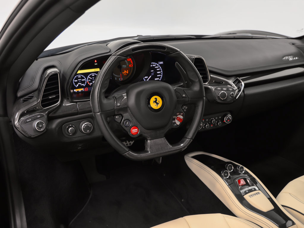 Used 2010 Ferrari 458 Italia Coupe RWD image 35