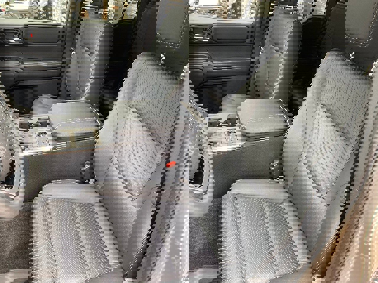 Used 2025 Toyota Land Cruiser image 33