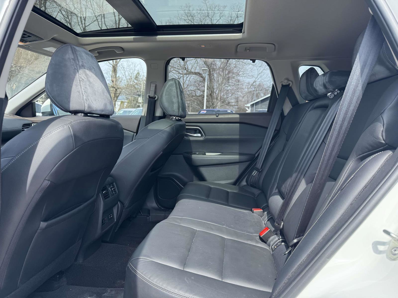 Used 2021 Nissan Rogue SL image 9