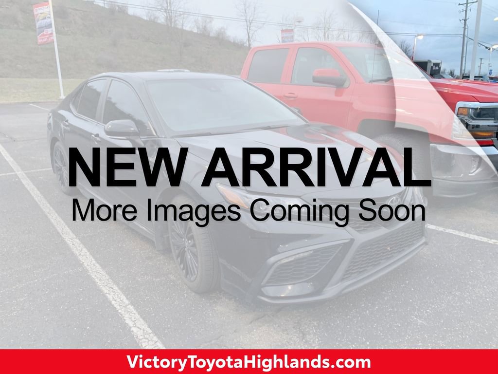 Used 2022 Toyota Camry SE w/ Convenience Package