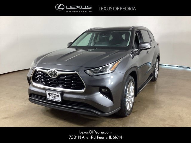 Used 2024 Toyota Highlander Limited AWD/4WD image 1