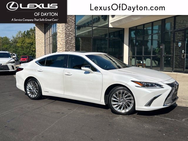 Used 2021 Lexus ES 300h Ultra Luxury w/ Accessory Package 2
