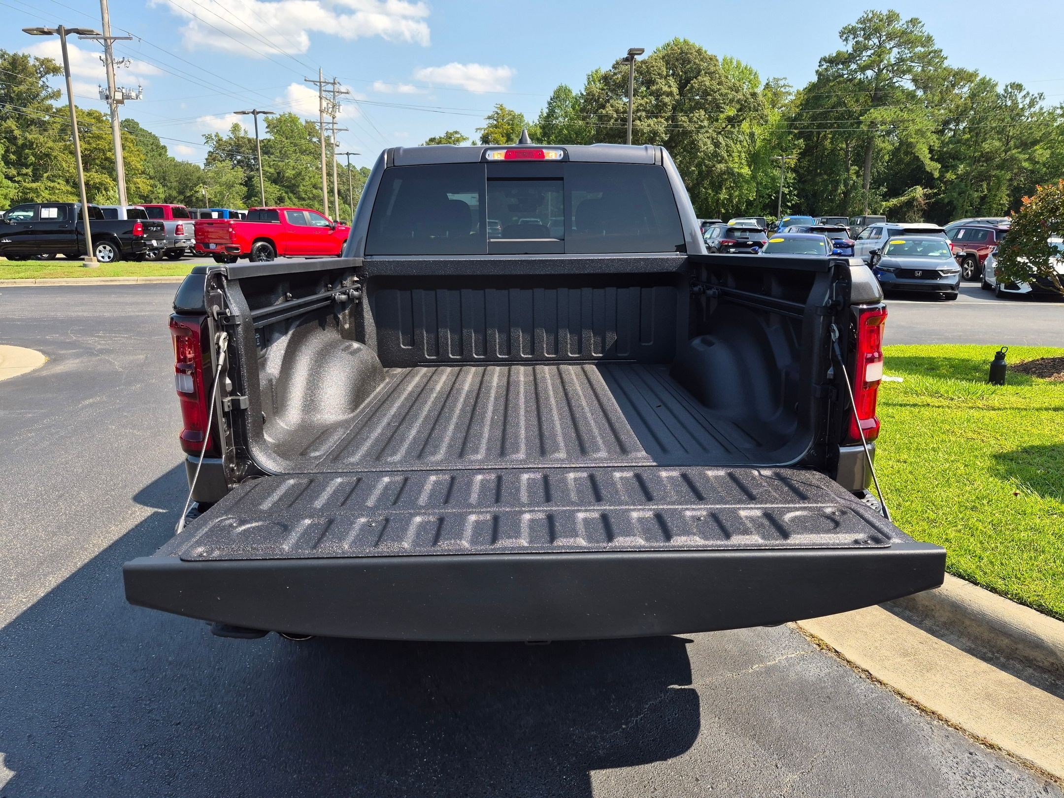 New 2026 RAM 1500 Express AWD/4WD image 19