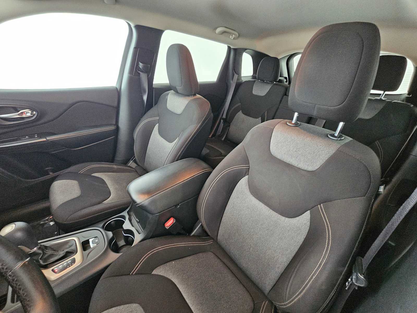 Used 2014 Jeep Cherokee Latitude image 21