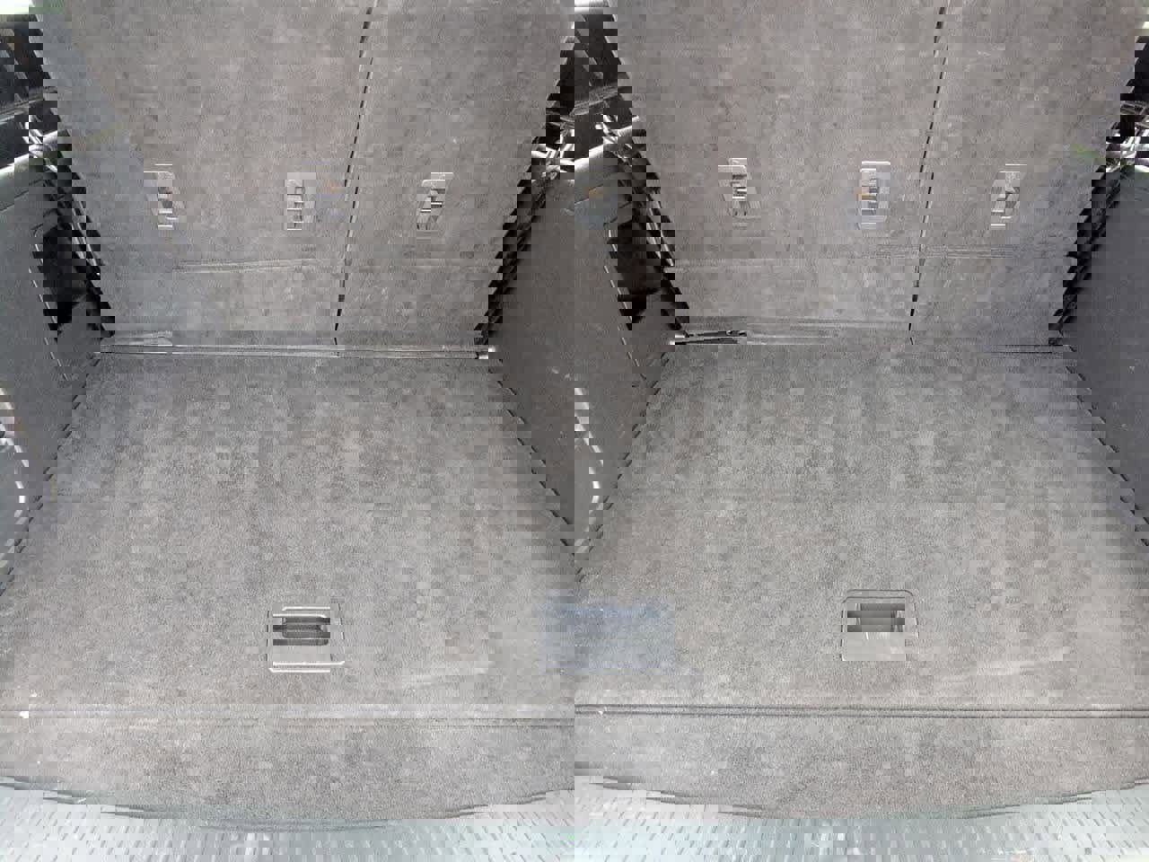 Used 2024 Ford Expedition Max XLT image 34