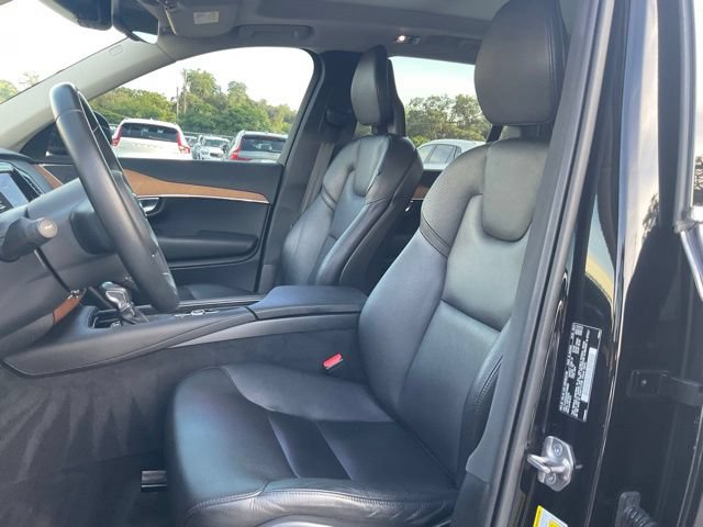 Certified 2022 Volvo XC90 T5 Momentum FWD image 17