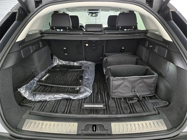 Used 2025 Land Rover Range Rover Velar Dynamic SE image 20