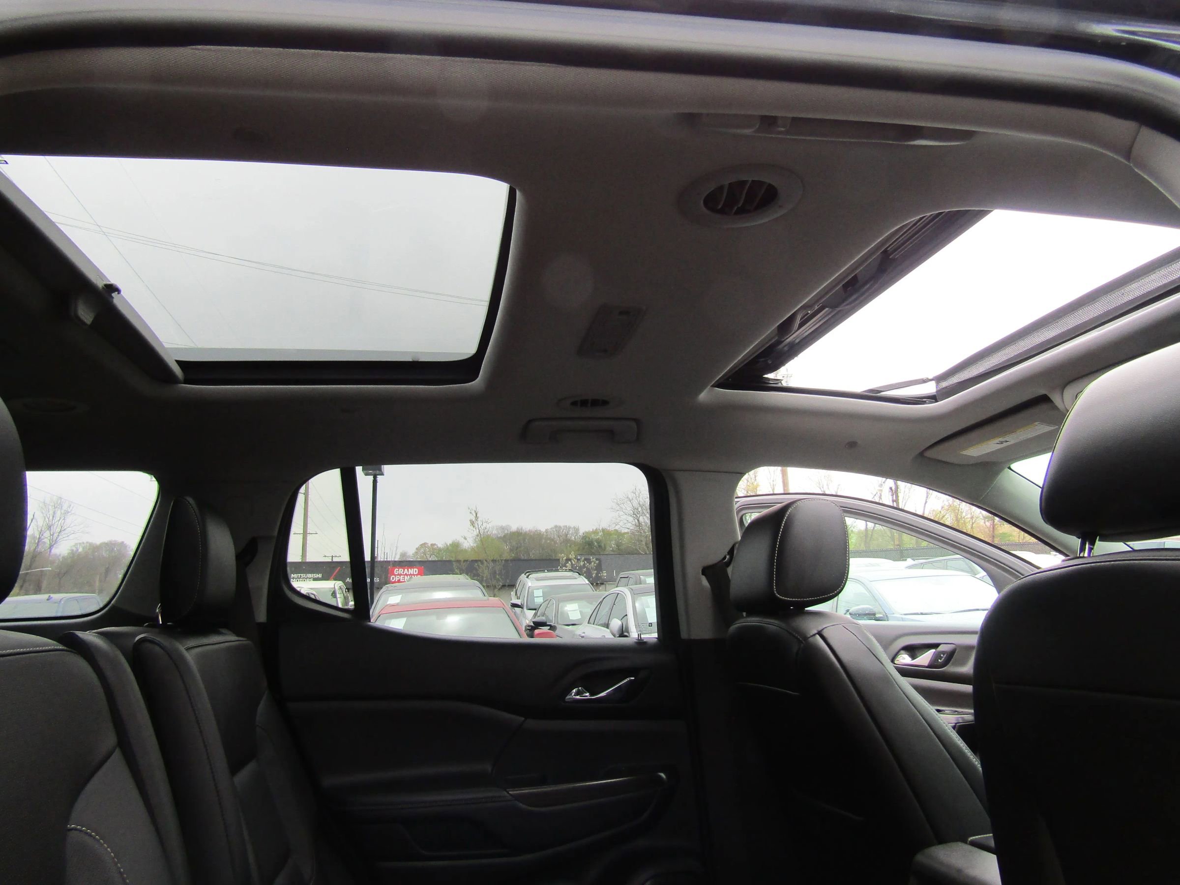 Used 2018 GMC Acadia SLT AWD/4WD image 14