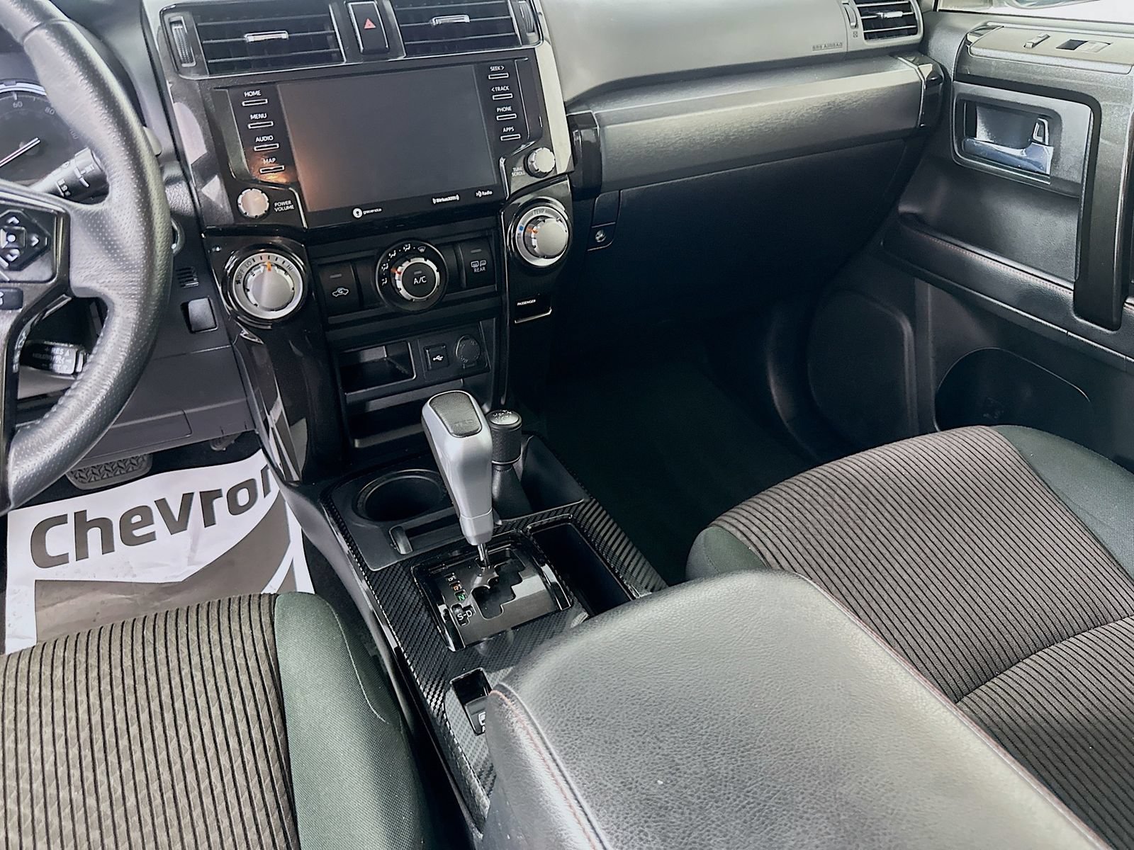 Used 2022 Toyota 4Runner TRD Off-Road AWD/4WD image 25