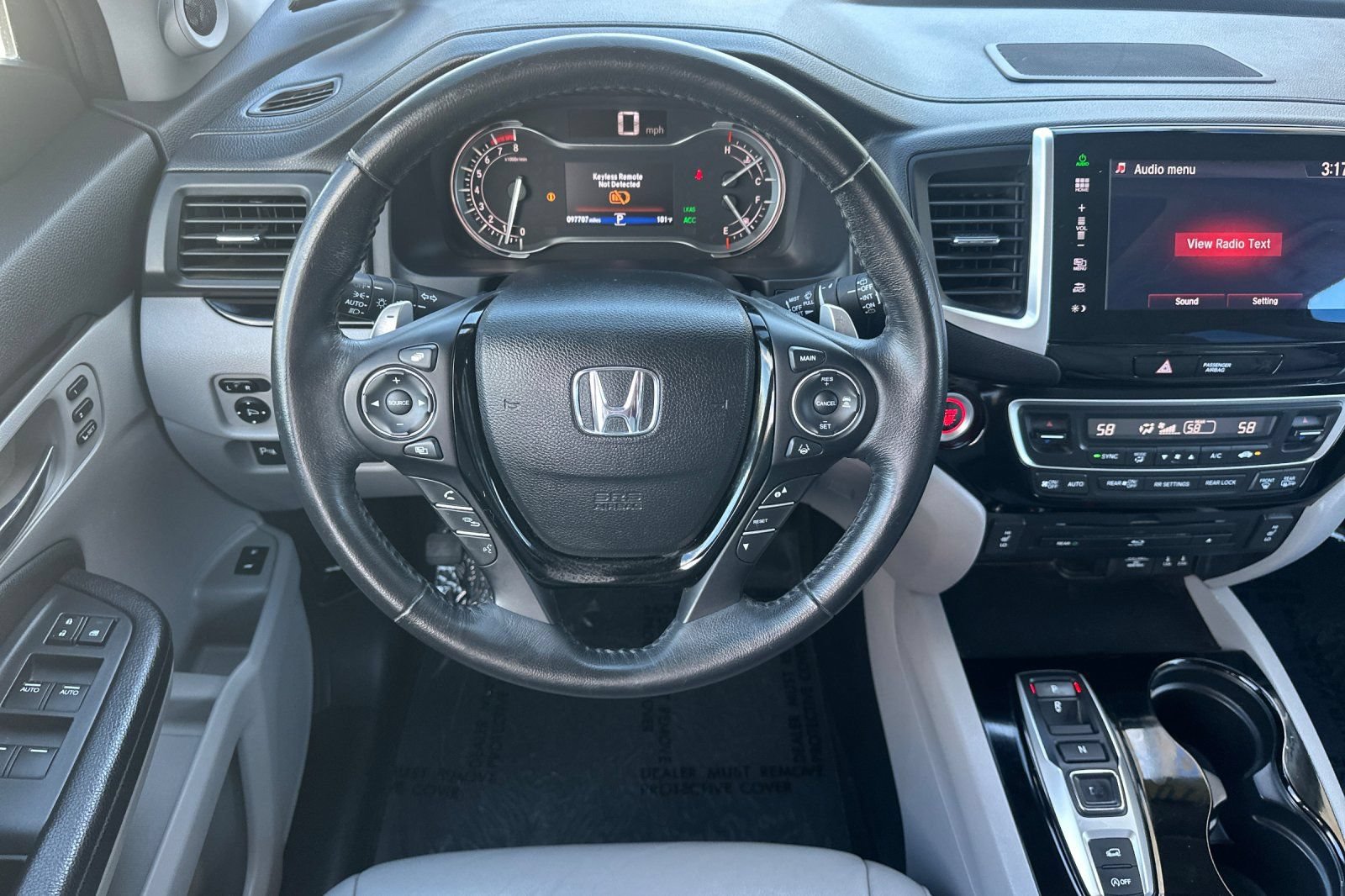 Used 2016 Honda Pilot Touring image 14