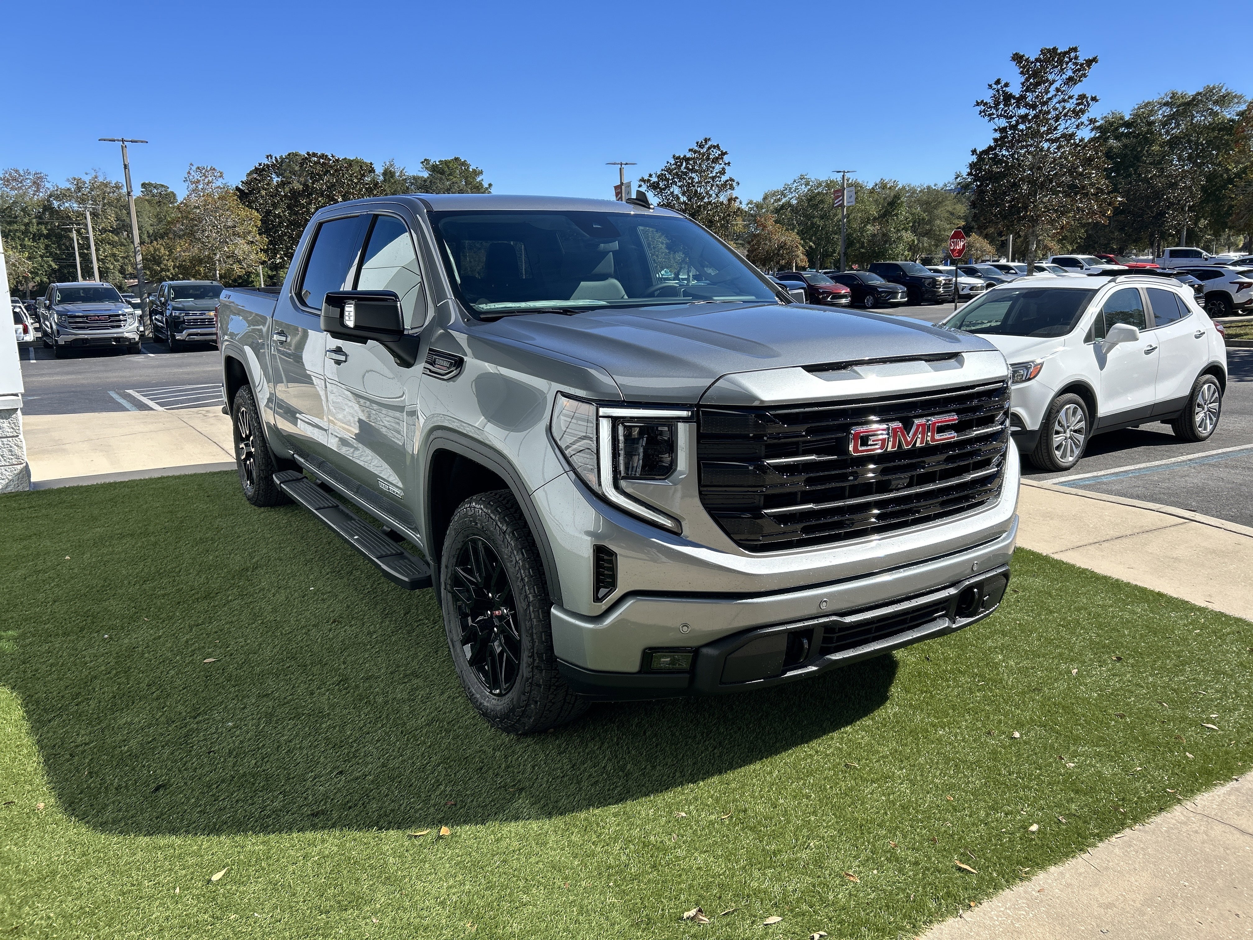 New 2026 GMC Sierra 1500 Elevation w/ Elevation Premium Package image 2
