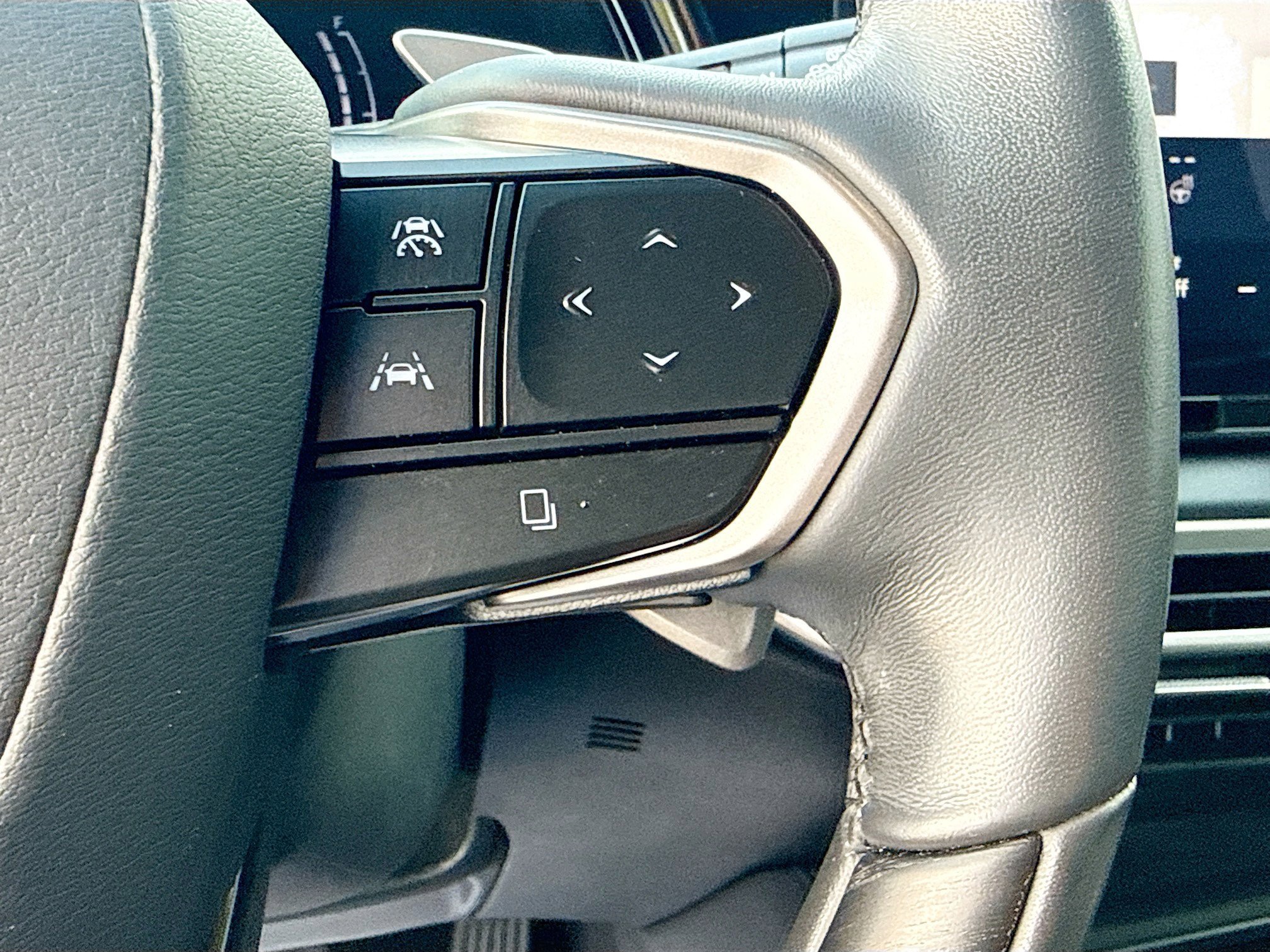 Used 2024 Lexus RX 350 Premium Plus w/ Convenience Package FWD image 39