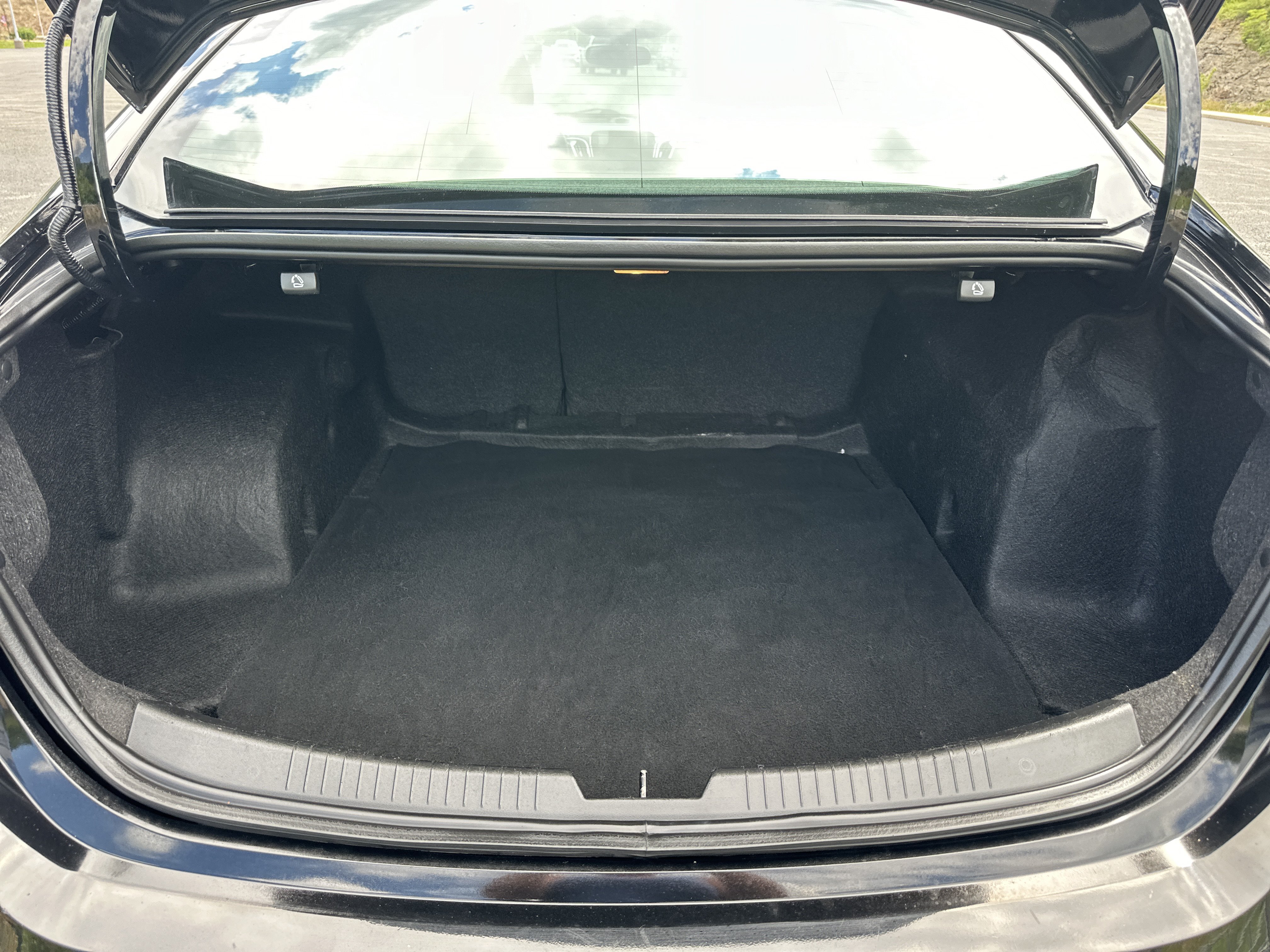 Used 2021 Chevrolet Malibu LT FWD image 4